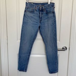 Levi’s 501 High Wasted Jeans